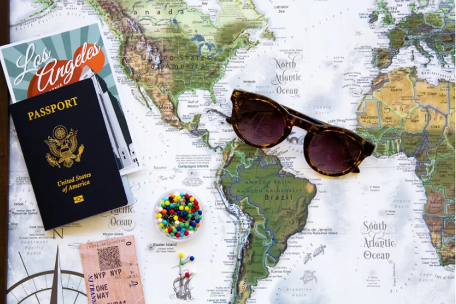 Moving and Traveling Without Chaos: A Checklist That Saves Nerves