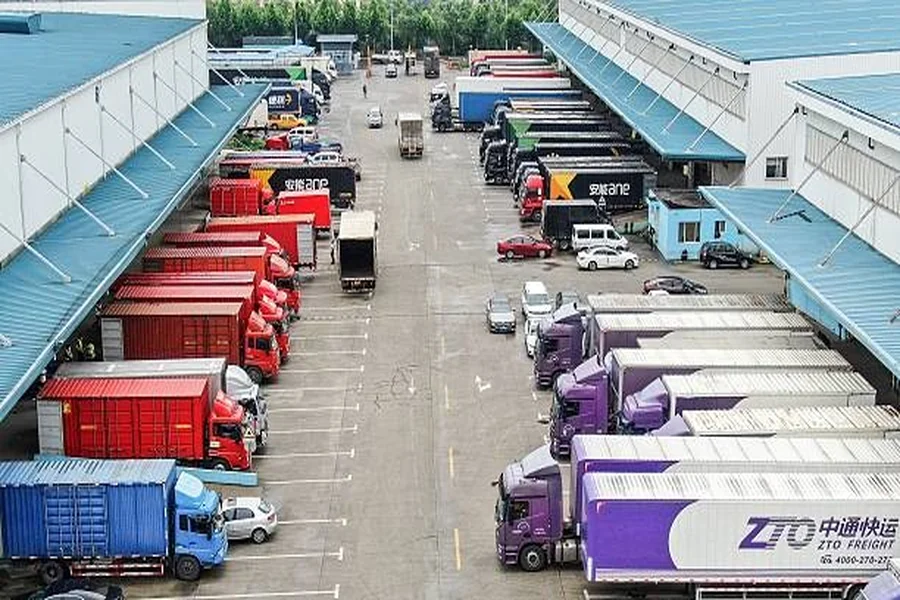 Choosing the Best Logistic Company for High-Value Cargo Transportation